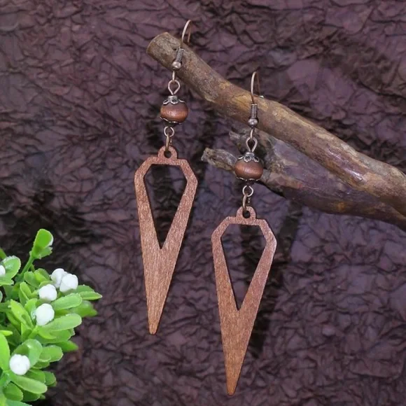New Handmade Wooden Coffee Brown Geo Decor Woman’s Drop Earrings - Picture 6 of 6